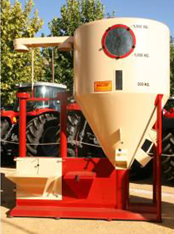 Molinos eléctricos con mezcladora Venta de molinos eléctricos con mezcladora de pienso, fabricados con materiales de máxima calidad para satisfacer las exigentes condiciones de una granja y proporcionar los mejores niveles de fiabilidad. En nuestra tienda online, disponemos de varios molinos con mezcladora con capacidades de trabajo de entre 2.000 y 4.000 kg por hora. Ideales para satisfacer las necesidades de pienso para el ganado vacuno, ovino y porcino. molino mezcladora 1500 kg